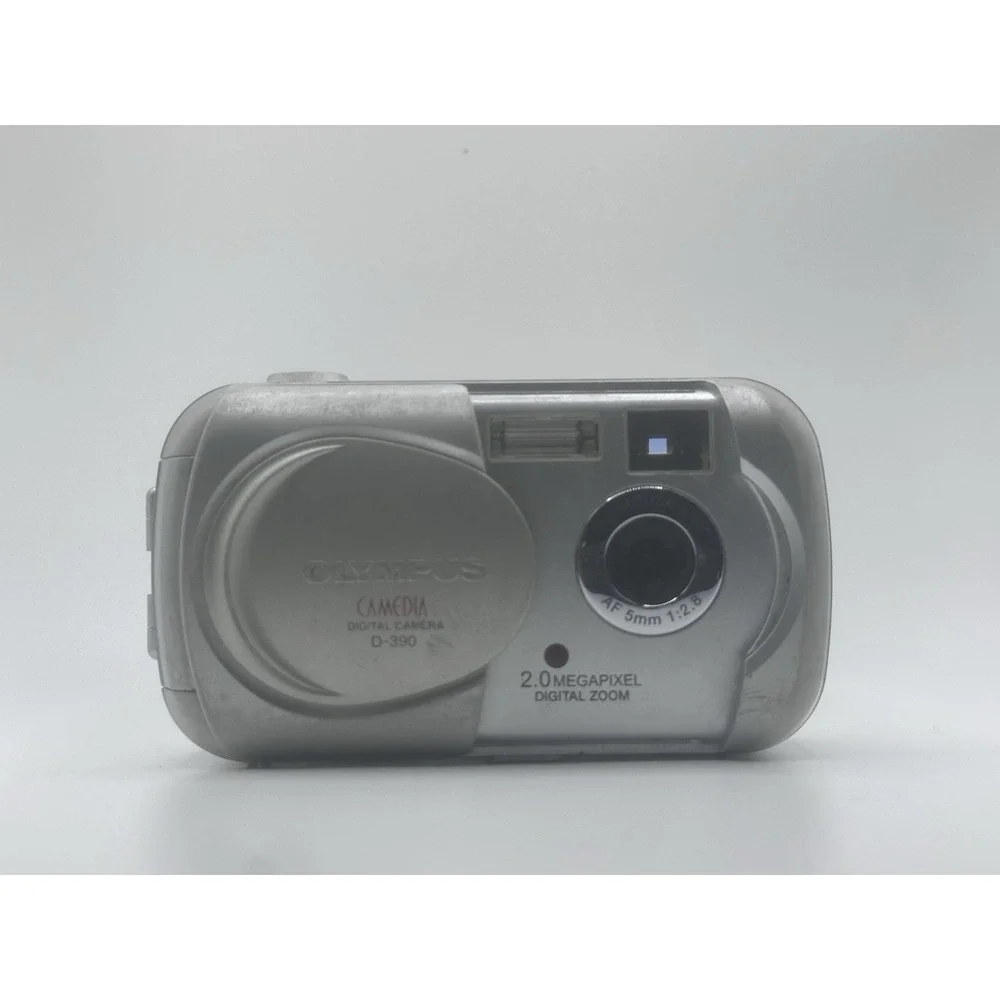 Olympus D-390 Camedia 2.0MP Digital Camera Silver Untested for parts/repair